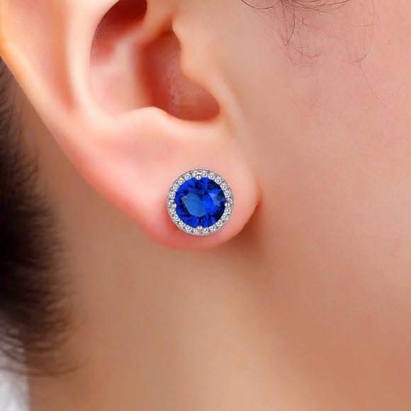 🌟 Gold Plated Blue CZ Stud Earrings - Picture 4 of 4